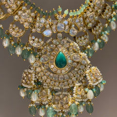 Mid size green and pearl haar 1