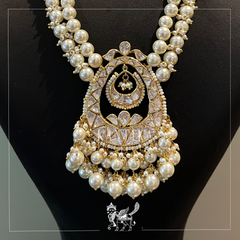 White Pearl Elaborate Pendant