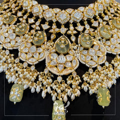 Elaborate Rani Haar