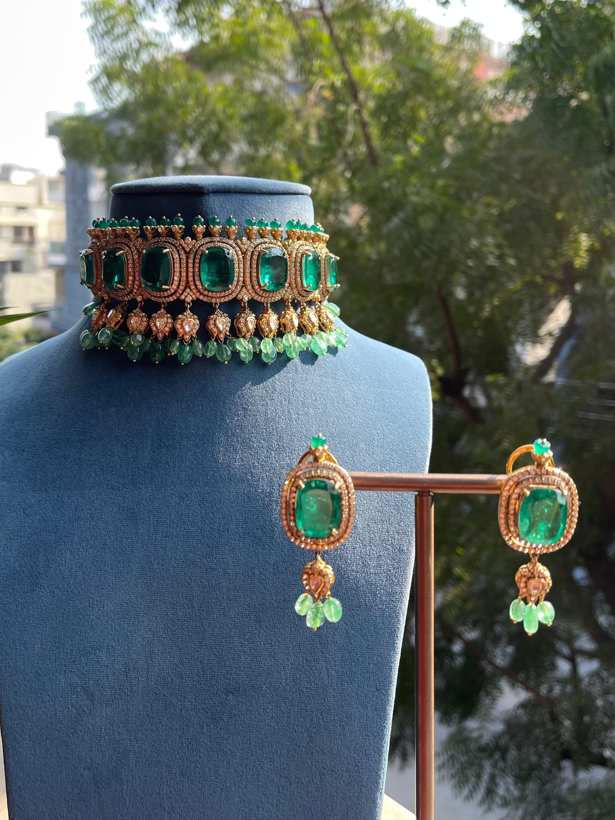 Emerald Gold Tone Choker Set