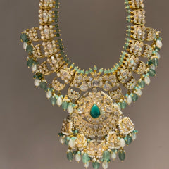 Mid size green and pearl haar 2