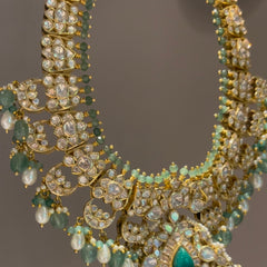 Mid size green and pearl haar 1