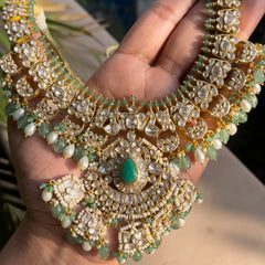 Mid size green and pearl haar 1