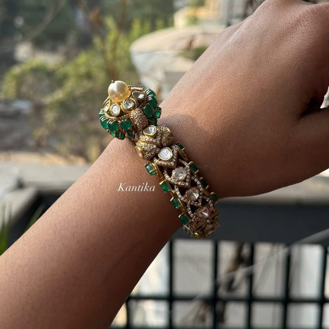 Noorvika Bangle