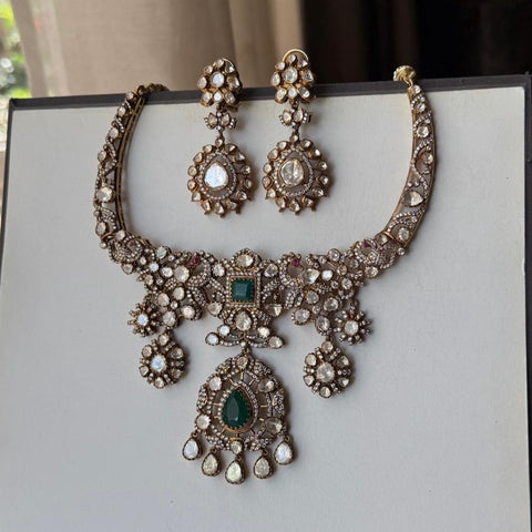 Yashomati (Set)