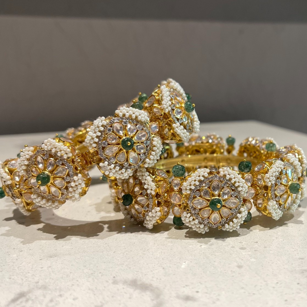 Emerald Beaded Dome Pearl Gajra Bangles