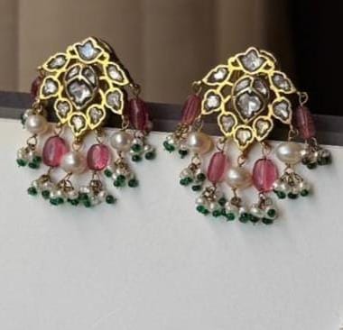 Naveli (Earrings only)