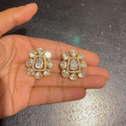 Mehruna Studs