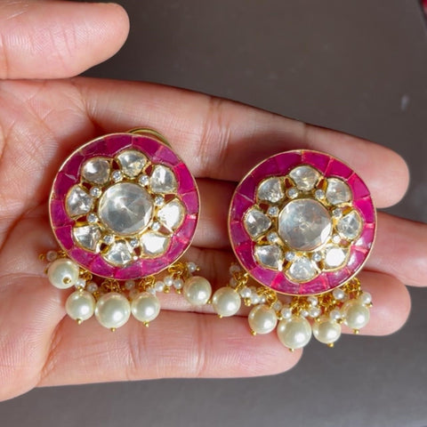 Gulnari Studs