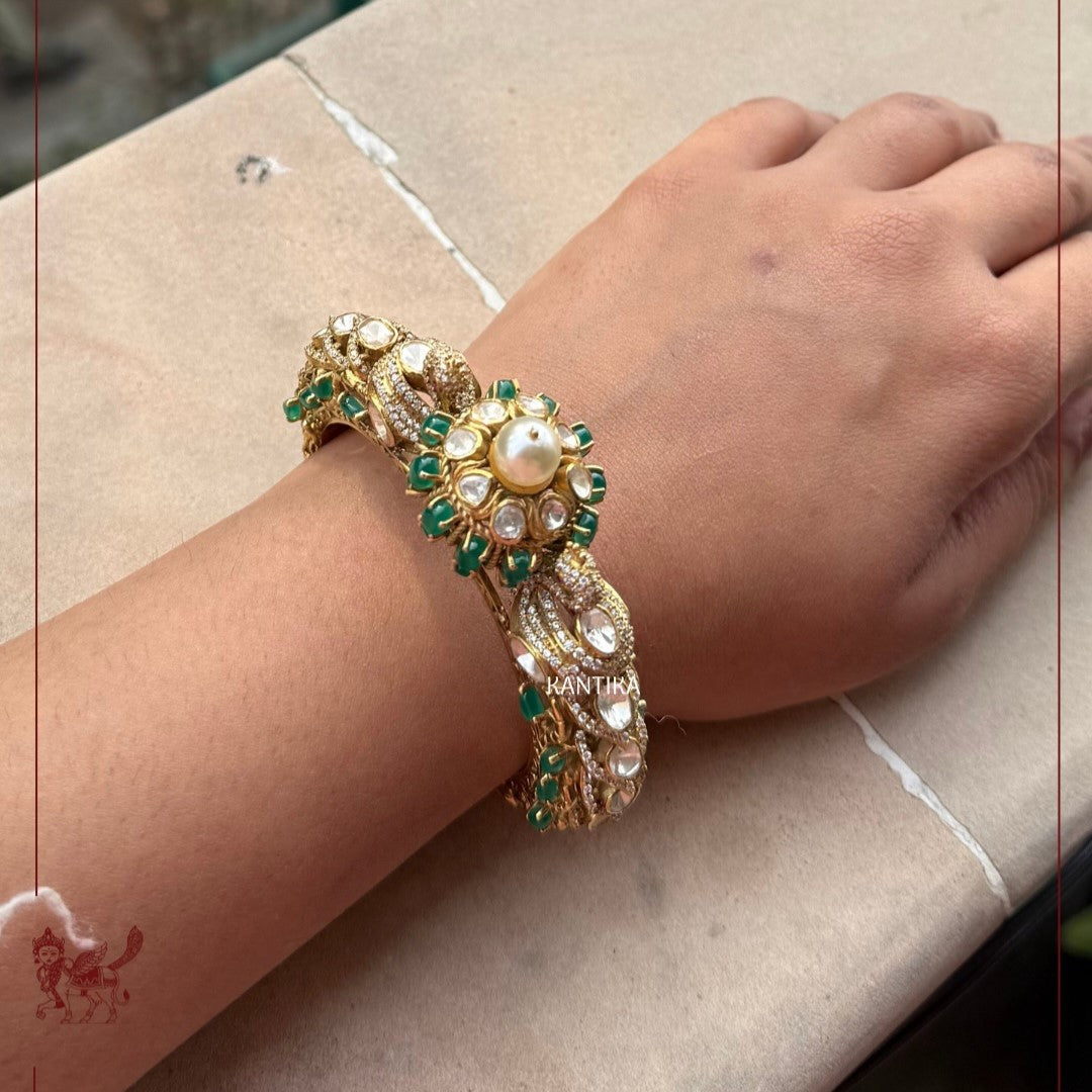 Noorvika Bangle